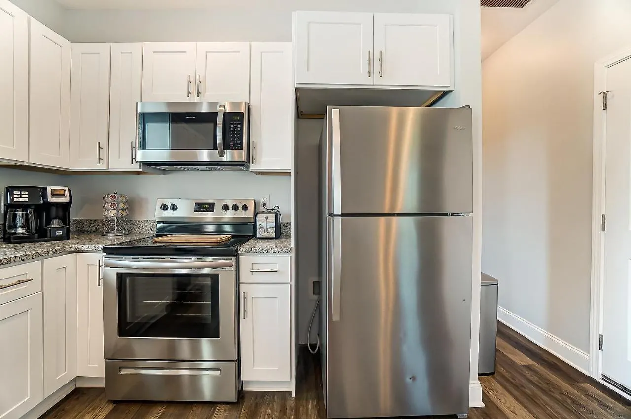 New!! Cozy Home In Charlotte, Near White Water Center, Uptown & Airport! 0*, Charlotte